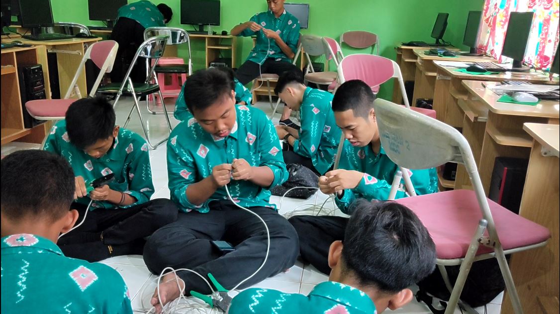 Praktik Jaringan